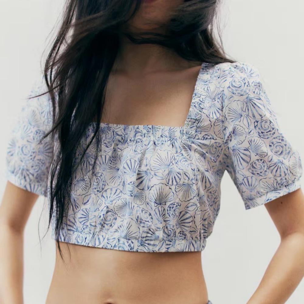 H&M Seashell Crop Top